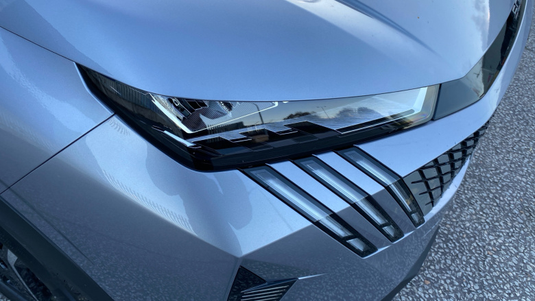 Peugeot 5008 157kW Allure 73kWh 5dr Auto Electric Estate